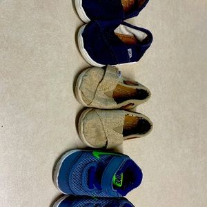 Size 3 toddler Toms and Nike shoes
